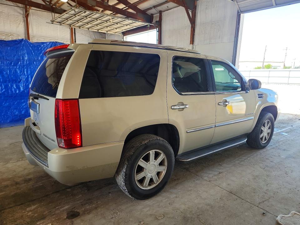 2010 Cadillac Escalade მანქანა იყიდება აუქციონზე, vin: 1GYUCAEF9AR146013, აუქციონის ნომერი: 57528476