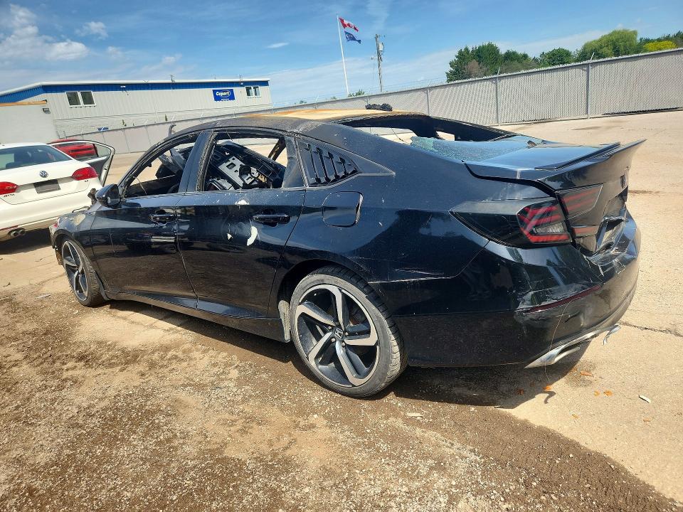 55288796 :رقم المزاد ، 1HGCV1F32JA801158 vin ، 2018 Honda Accord مزاد بيع
