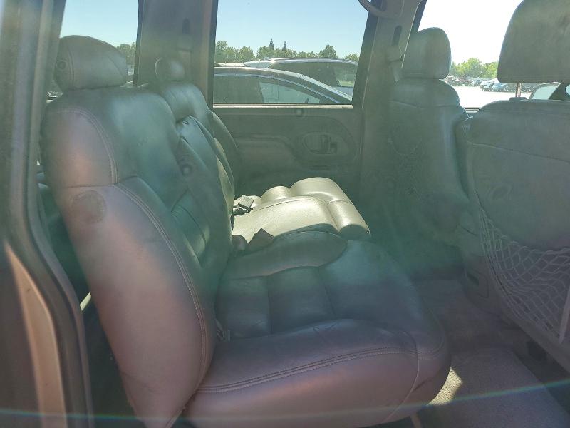 Продаж на аукціоні авто 1999 Gmc Suburban, vin: 1GKFK16R5XJ757047, номер лоту: 57921216