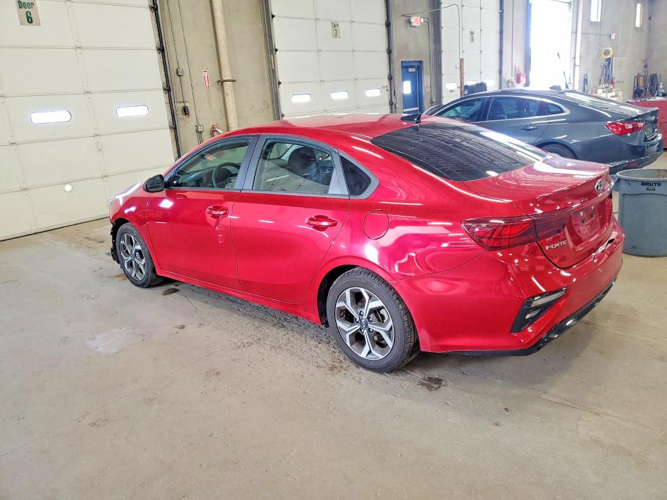 2020 Kia Forte მანქანა იყიდება აუქციონზე, vin: 3KPF24AD4LE217107, აუქციონის ნომერი: 54305386