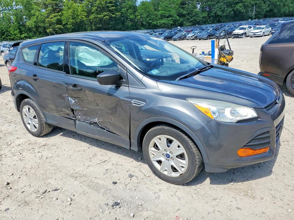 57224526 :رقم المزاد ، 1FMCU0F78FUB67015 vin ، 2015 Ford Escape مزاد بيع