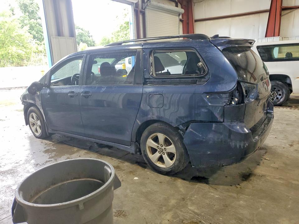 2018 Toyota Sienna მანქანა იყიდება აუქციონზე, vin: 5TDKZ3DC1JS960012, აუქციონის ნომერი: 55790906