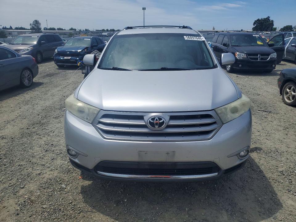 2013 Toyota Highlander მანქანა იყიდება აუქციონზე, vin: 5TDZA3EH1DS036139, აუქციონის ნომერი: 56097646