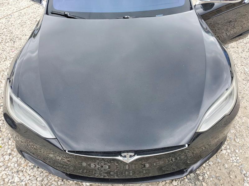55637906 :رقم المزاد ، 5YJSA1E25HF222326 vin ، 2017 Tesla Model S مزاد بيع