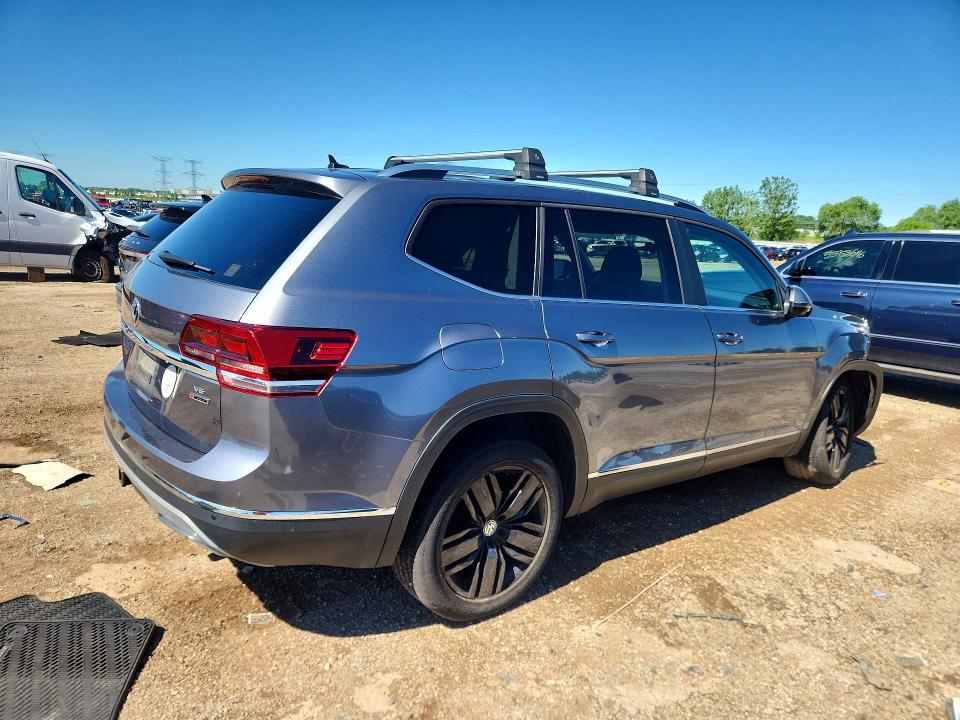 56371386 :رقم المزاد ، 1V2MR2CA1JC514932 vin ، 2018 Volkswagen Atlas مزاد بيع