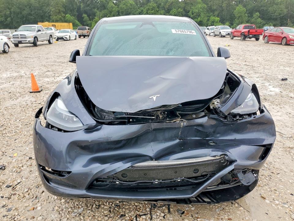 57665796 :رقم المزاد ، 7SAYGDEF5PF881828 vin ، 2023 Tesla Model  Y مزاد بيع