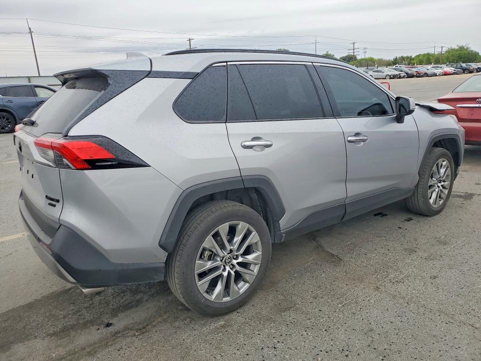 Продажа на аукционе авто 2022 Toyota Rav4, vin: 2T3N1RFV3NW324539, номер лота: 58622176