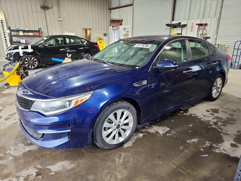 Продажа на аукционе авто 2017 Kia Optima, vin: 5XXGT4L32HG165464, номер лота: 57176706