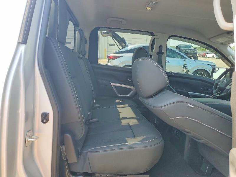 58313746 :رقم المزاد ، 1N6AA1E5XKN505168 vin ، 2019 Nissan Titan مزاد بيع