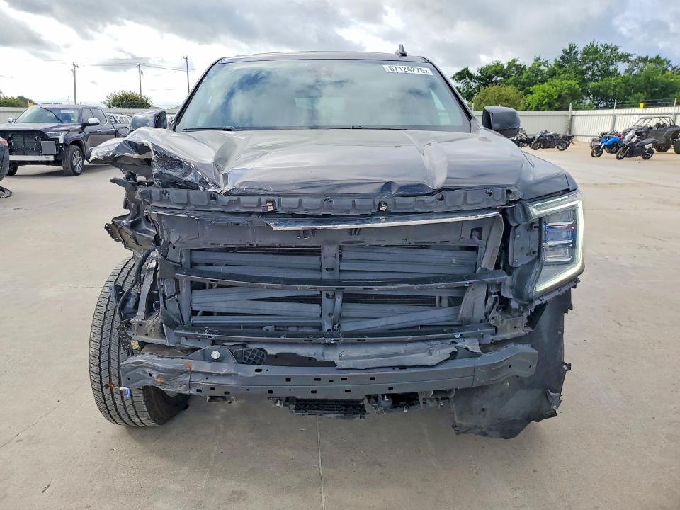 57124276 :رقم المزاد ، 1GKS1BKD8NR114272 vin ، 2022 Gmc Yukon مزاد بيع