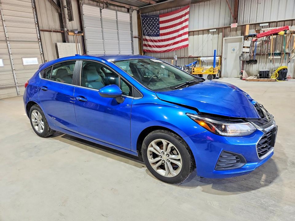 85611455 :رقم المزاد ، 3G1BE6SM7KS587525 vin ، 2019 Chevrolet Cruze مزاد بيع