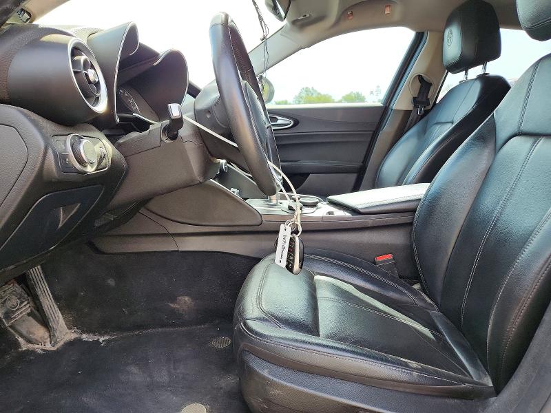 55935856 :رقم المزاد ، ZARFAEBN7J7565292 vin ، 2018 Alfa Romeo Giulia مزاد بيع