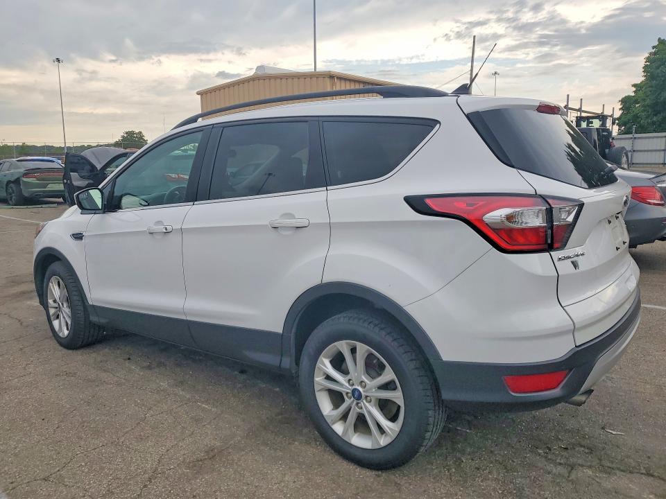 2018 Ford Escape მანქანა იყიდება აუქციონზე, vin: 1FMCU0HD8JUD48854, აუქციონის ნომერი: 58335276