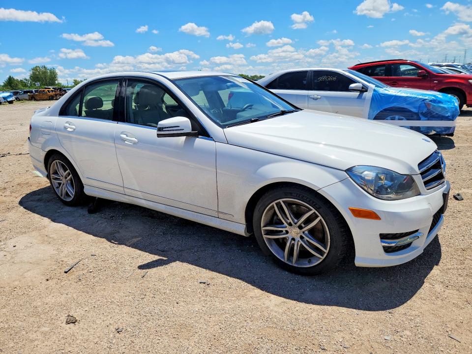57026296 :رقم المزاد ، WDDGF8AB1EA938429 vin ، 2014 Mercedes-benz C مزاد بيع