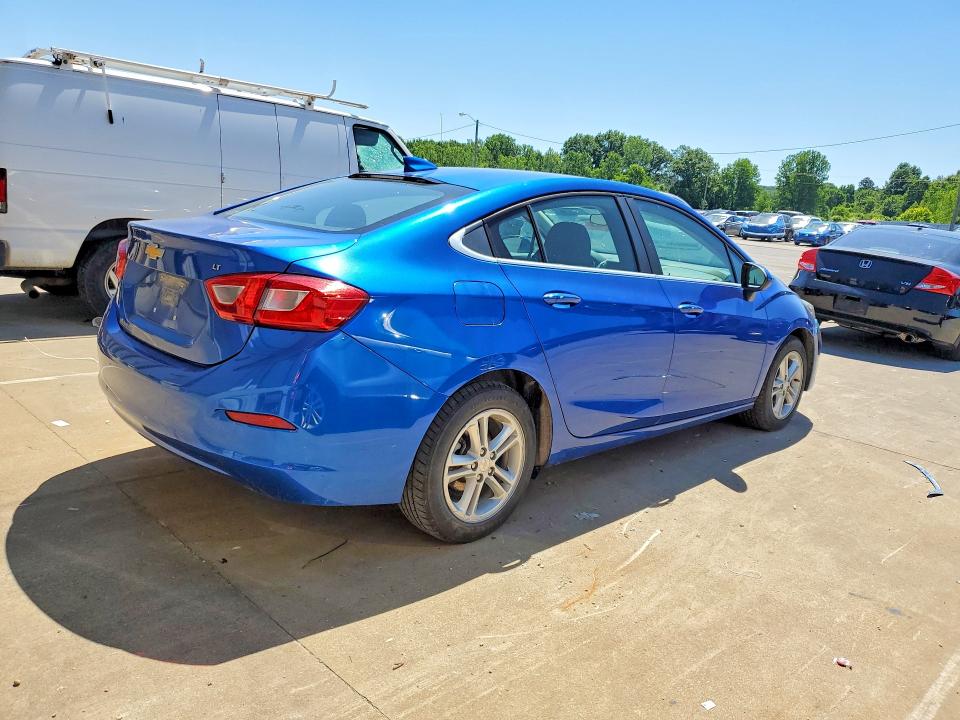 2018 Chevrolet Cruze მანქანა იყიდება აუქციონზე, vin: 1G1BE5SM4J7233288, აუქციონის ნომერი: 55769346