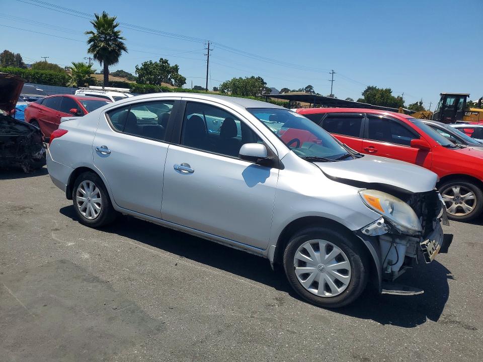 57717696 :رقم المزاد ، 3N1CN7AP2DL861744 vin ، 2013 Nissan Versa مزاد بيع