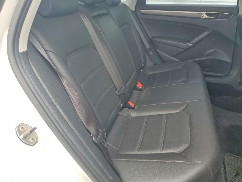 2017 Volkswagen Passat მანქანა იყიდება აუქციონზე, vin: 1VWDT7A30HC017866, აუქციონის ნომერი: 58732146
