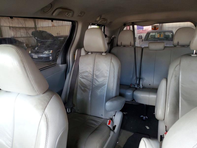 58616446 :رقم المزاد ، 5TDYK3DC8BS145466 vin ، 2011 Toyota Sienna مزاد بيع