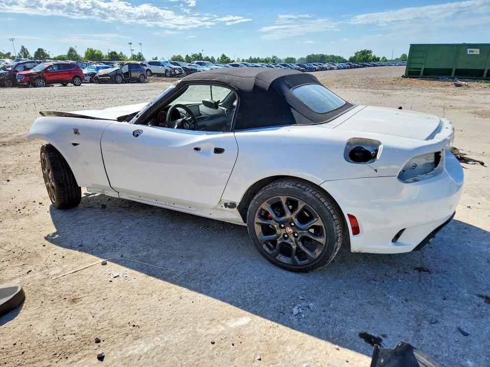 2019 Fiat 124 Spider მანქანა იყიდება აუქციონზე, vin: JC1NFAEK9K0142898, აუქციონის ნომერი: 56640156