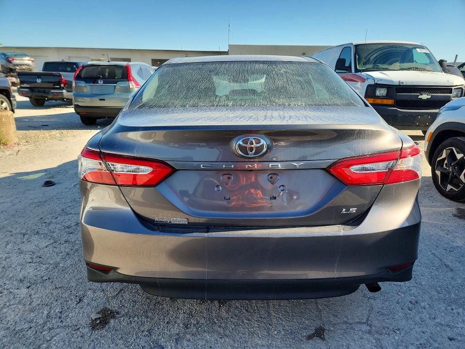 2018 Toyota Camry მანქანა იყიდება აუქციონზე, vin: 4T1B11HK8JU081269, აუქციონის ნომერი: 58442236