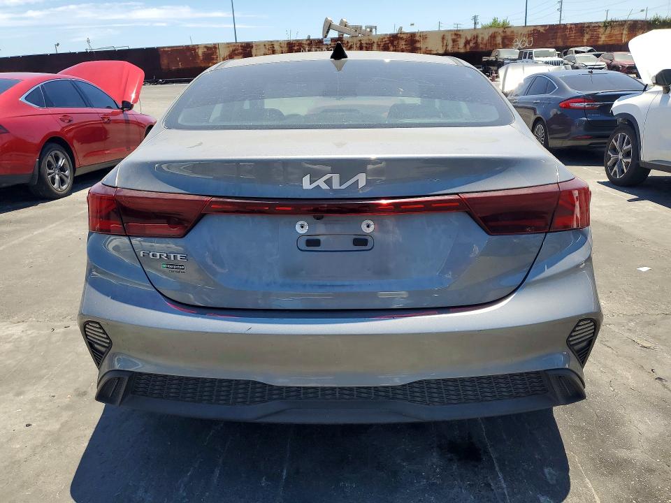 56369766 :رقم المزاد ، 3KPF24AD6NE434497 vin ، 2022 Kia Forte مزاد بيع