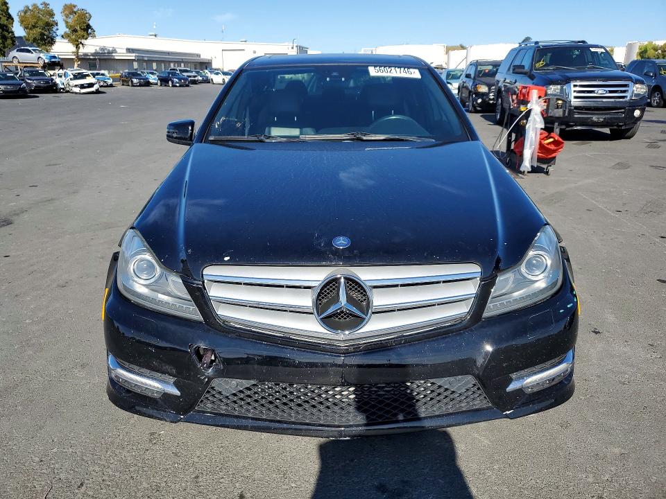 56021746 :رقم المزاد ، WDDGF4HBXDR252386 vin ، 2013 Mercedes-benz C مزاد بيع