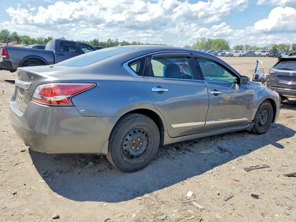 2015 Nissan Altima მანქანა იყიდება აუქციონზე, vin: 1N4AL3AP3FN360518, აუქციონის ნომერი: 58106056