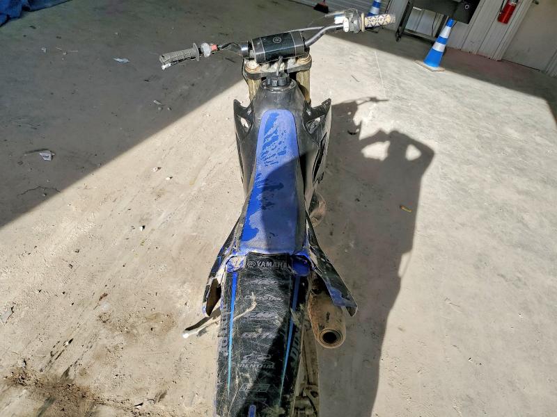 55861716 :رقم المزاد ، JYACE29C8NA004527 vin ، 2022 Yamaha Yz125 مزاد بيع
