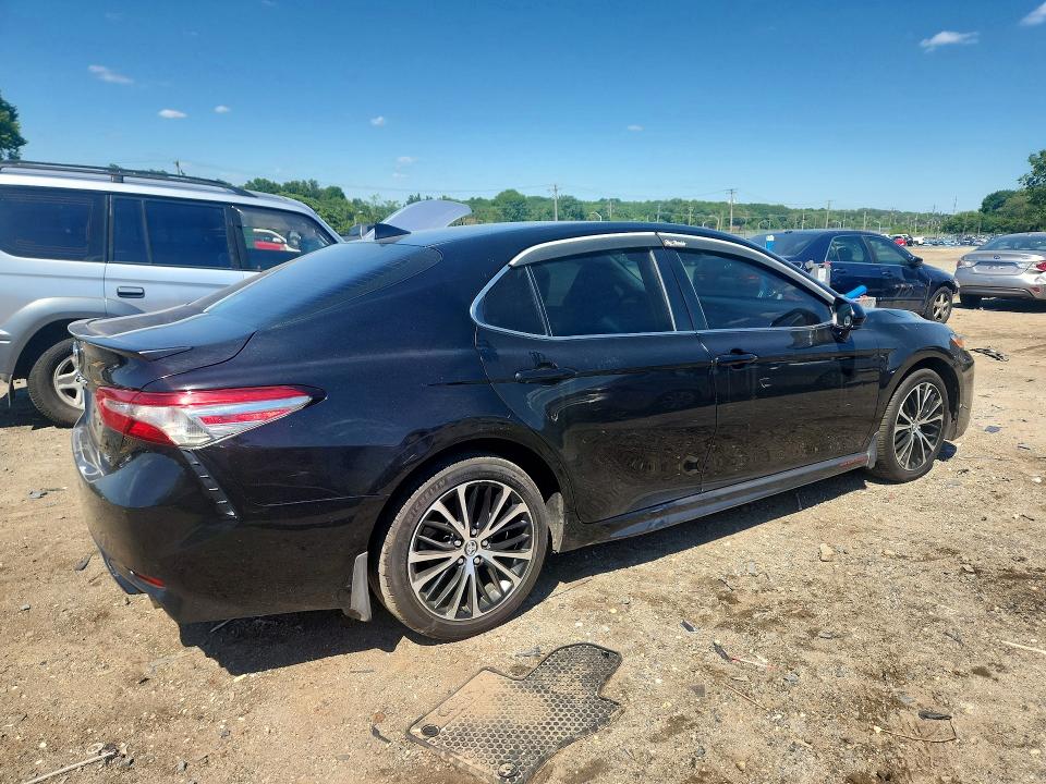 58803046 :رقم المزاد ، 4T1B11HK2KU798414 vin ، 2019 Toyota Camry مزاد بيع