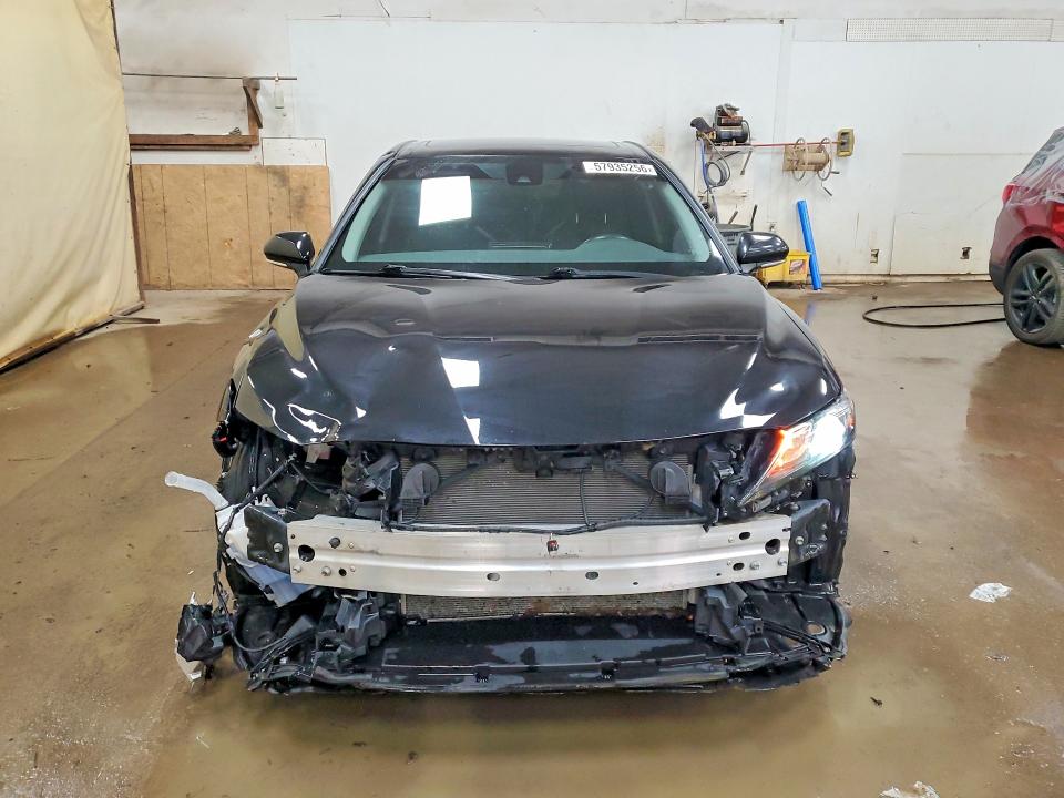 Продажа на аукционе авто 2022 Toyota Camry, vin: 4T1G11AK9NU632962, номер лота: 57935256