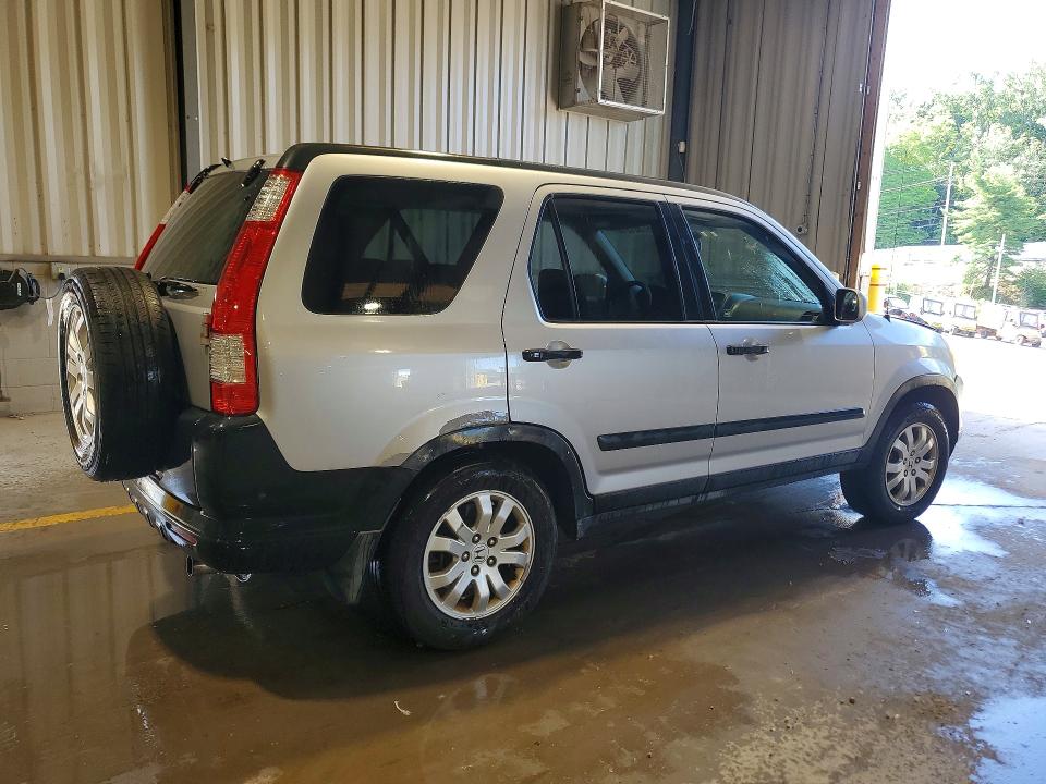 Продажа на аукционе авто 2005 Honda Cr-v, vin: JHLRD788X5C005603, номер лота: 57301516