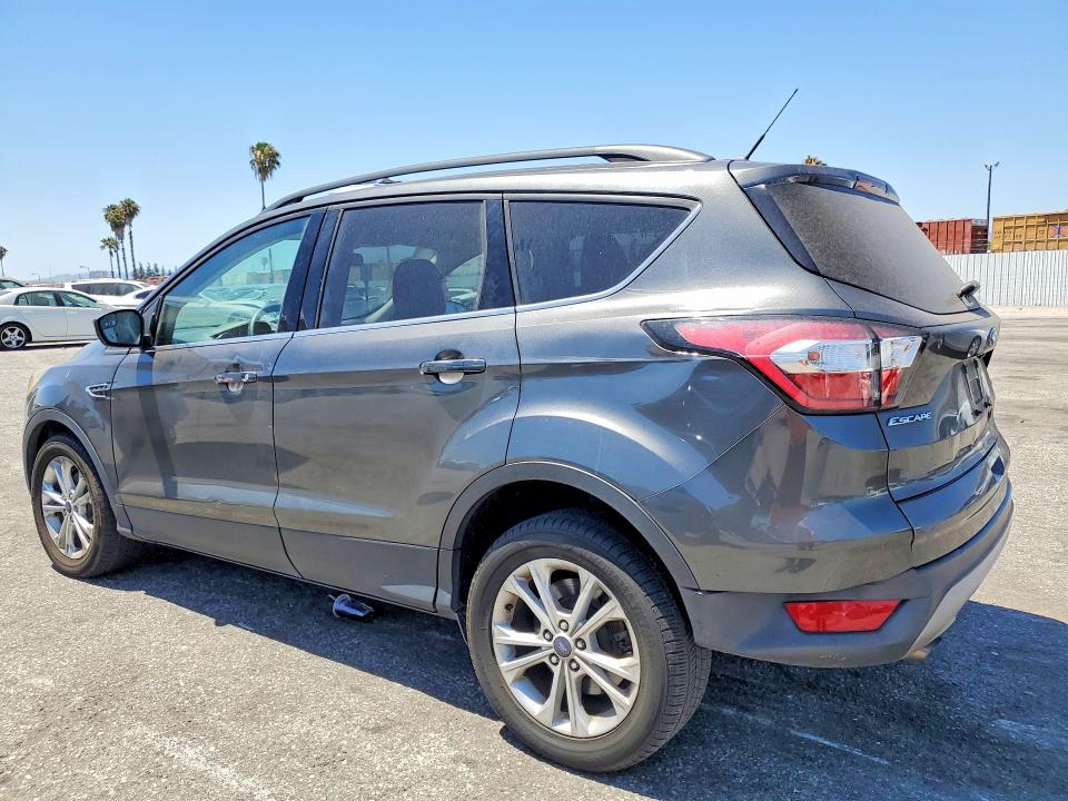 Продаж на аукціоні авто 2018 Ford Escape, vin: 1FMCU0GD7JUB25903, номер лоту: 57382786