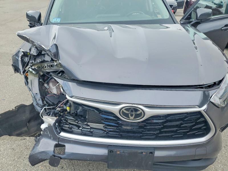 55680526 :رقم المزاد ، 5TDGZRBH1MS130061 vin ، 2021 Toyota Highlander مزاد بيع
