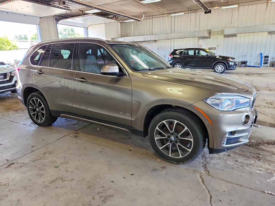 58464446 :رقم المزاد ، 5UXKR0C52J0X98264 vin ، 2018 Bmw X5 مزاد بيع