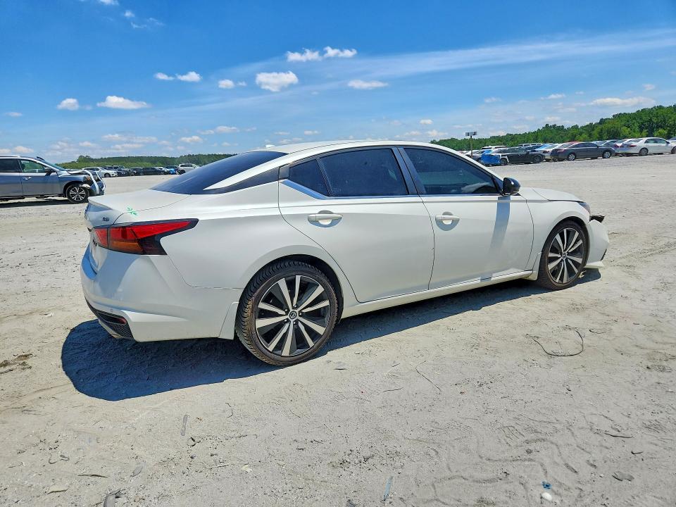 Auction sale of the 2020 Nissan Altima, vin: 1N4BL4CV4LC121945, lot number: 57690086