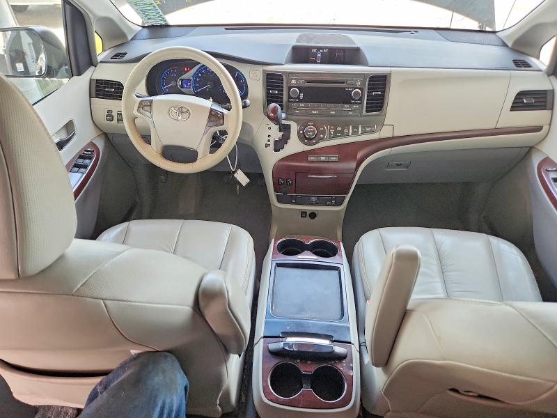 2011 Toyota Sienna მანქანა იყიდება აუქციონზე, vin: 5TDDK3DC6BS008427, აუქციონის ნომერი: 57033876