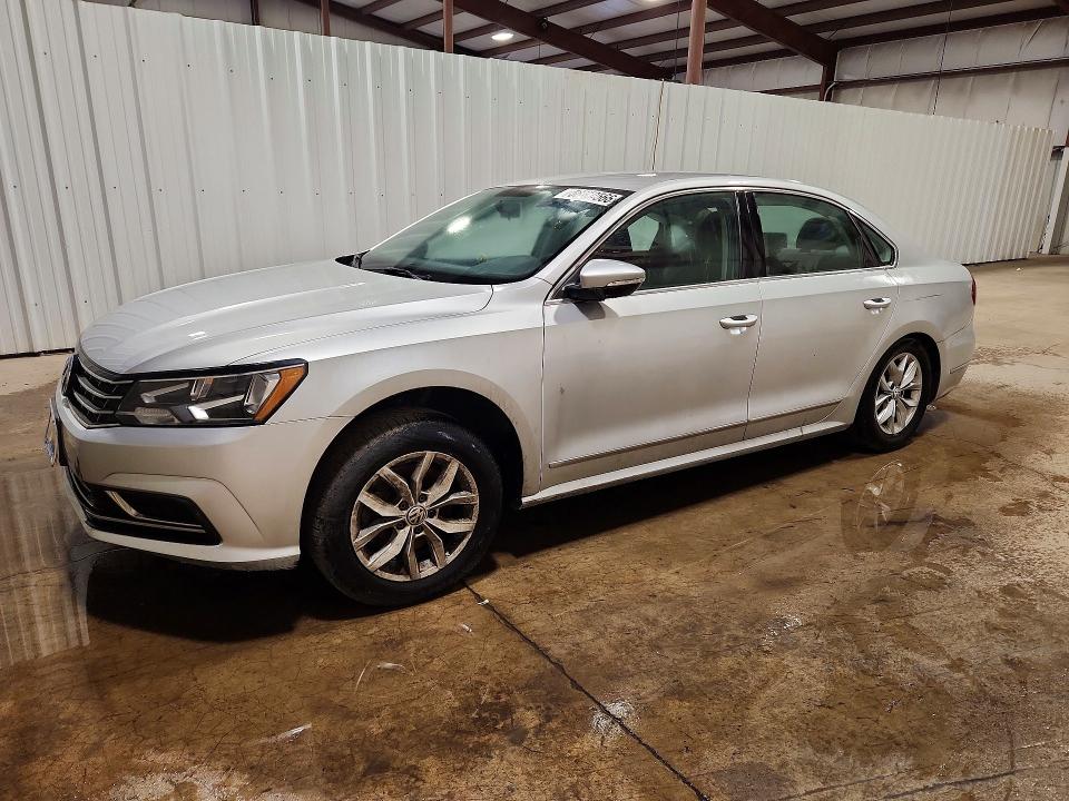 Auction sale of the 2016 Volkswagen Passat, vin: 1VWAT7A31GC028456, lot number: 56070566