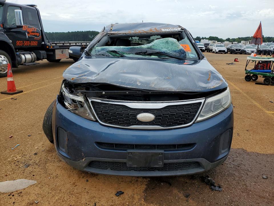 Продажа на аукционе авто 2015 Kia Sorento, vin: 5XYKT3A65FG555775, номер лота: 57954276