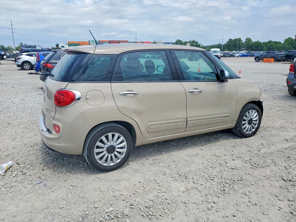 58620196 :رقم المزاد ، ZFBCFACH4FZ033772 vin ، 2015 Fiat 500l مزاد بيع