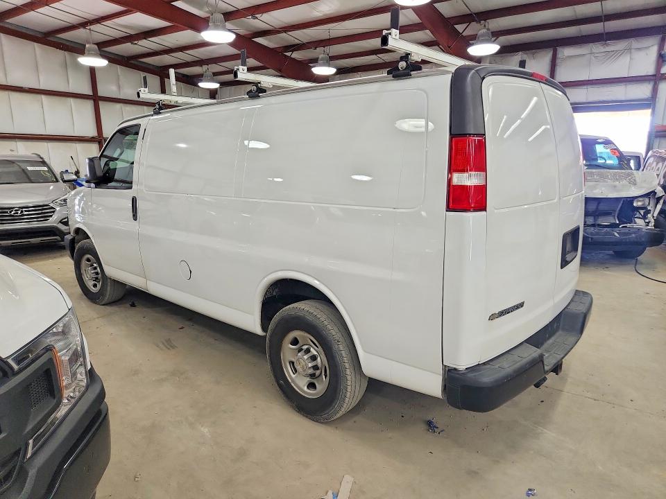 55958176 :رقم المزاد ، 1GCWGAFP2L1165692 vin ، 2020 Chevrolet Express G2500 مزاد بيع