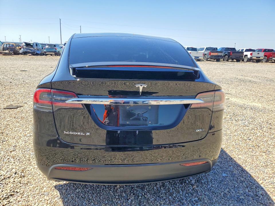 56883516 :رقم المزاد ، 5YJXCAE20GF014434 vin ، 2016 Tesla Model X مزاد بيع