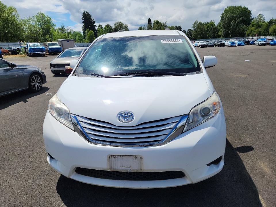 56646686 :رقم المزاد ، 5TDKK3DC3FS619545 vin ، 2015 Toyota Sienna مزاد بيع