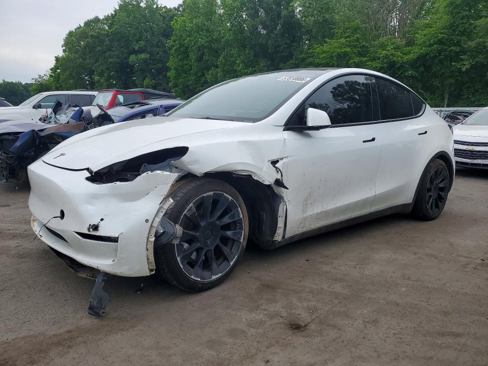 57818086 :رقم المزاد ، 7SAYGDEE3NF320922 vin ، 2022 Tesla Model Y مزاد بيع