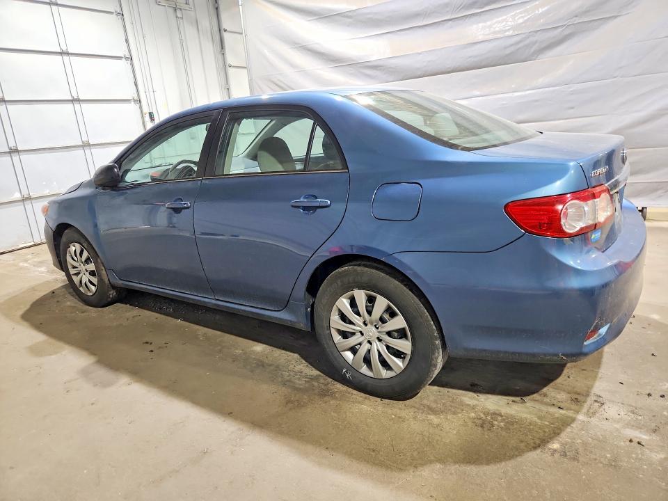56676506 :رقم المزاد ، 5YFBU4EE7DP211961 vin ، 2013 Toyota Corolla مزاد بيع