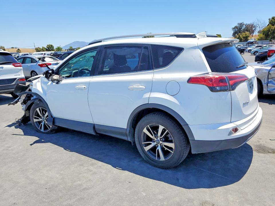 55466586 :رقم المزاد ، 2T3WFREV5JW493205 vin ، 2018 Toyota Rav4 مزاد بيع