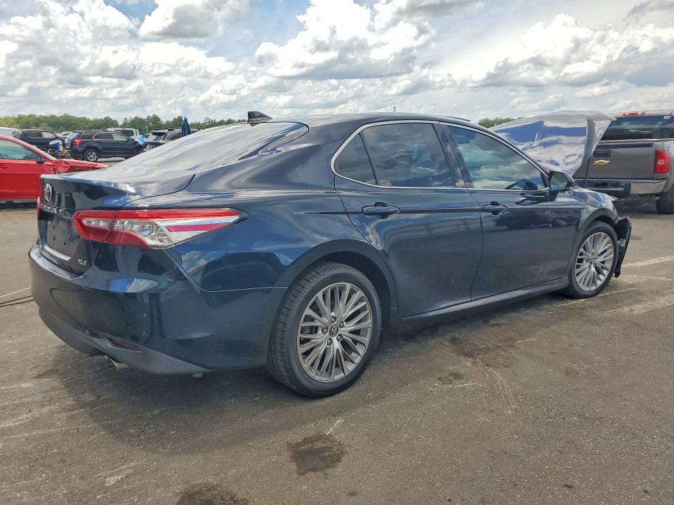 Продажа на аукционе авто 2019 Toyota Camry, vin: 4T1B11HK7KU266673, номер лота: 57476586
