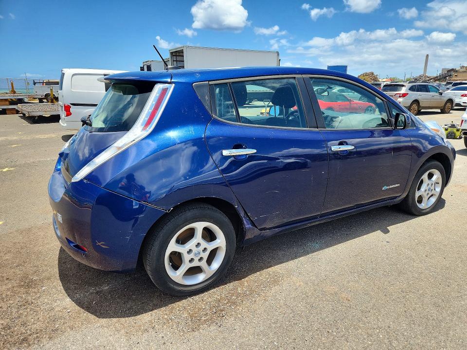 58367516 :رقم المزاد ، 1N4BZ0CP6HC303890 vin ، 2017 Nissan Leaf مزاد بيع