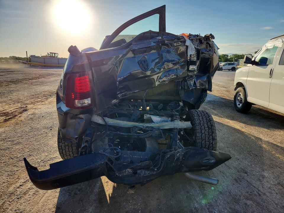 57147276 :رقم المزاد ، 1C6RR7GG8KS671391 vin ، 2019 Ram 1500 Classic مزاد بيع