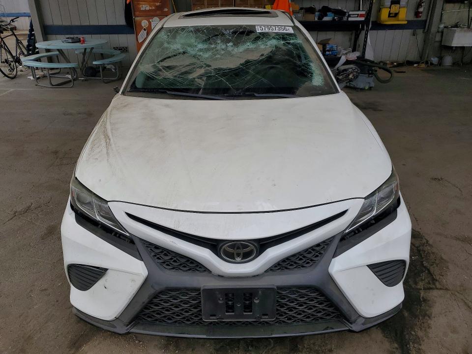 Продажа на аукционе авто 2019 Toyota Camry, vin: 4T1B11HK1KU822492, номер лота: 57957356