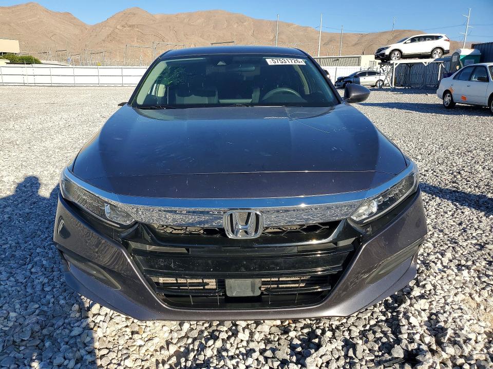 57531726 :رقم المزاد ، 1HGCV1F11JA253250 vin ، 2018 Honda Accord مزاد بيع